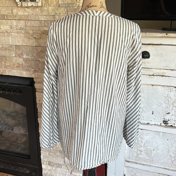 Madewell button-down bell sleeves and band collar gray stripe - Picture 11 of 16